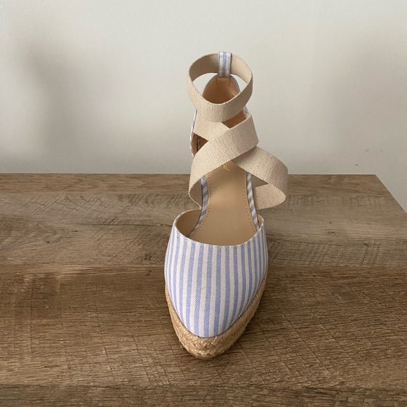 NWOT Blue and White Striped Espadrilles - Picture 6 of 7